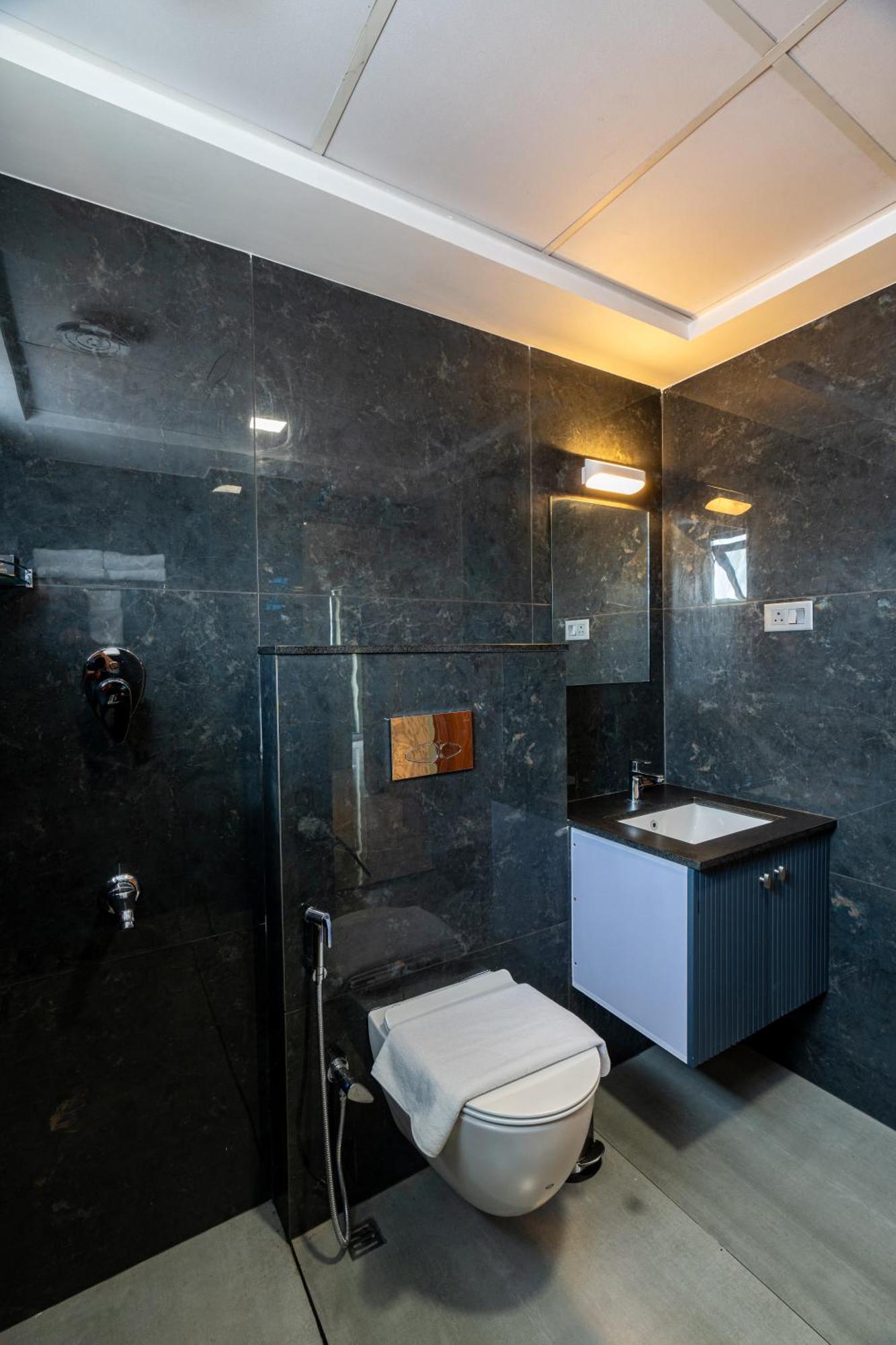 Hotel Court 11 By Dimora à Kochi Extérieur photo